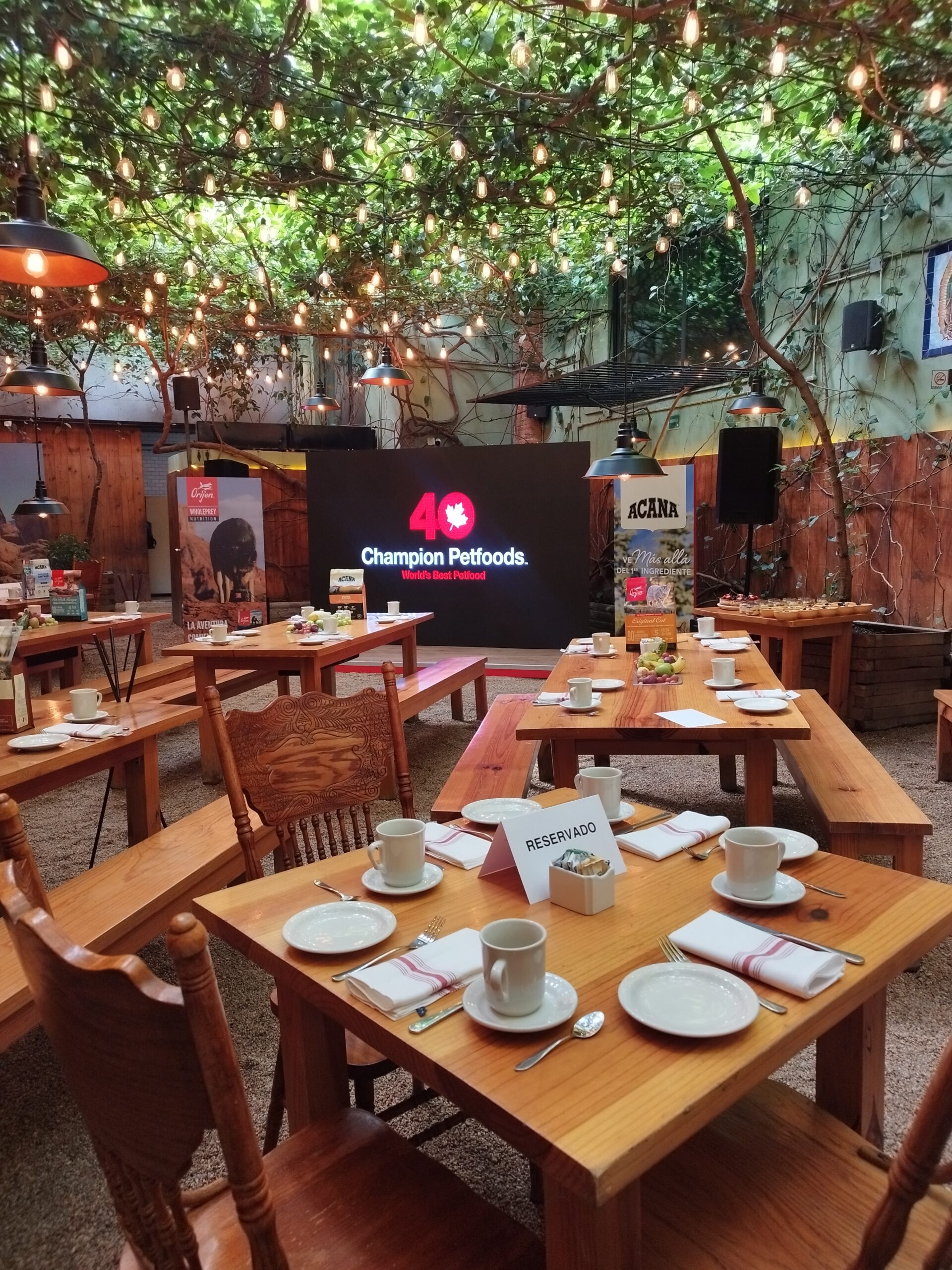 Champion Petfoods presenta Orijen y Acana